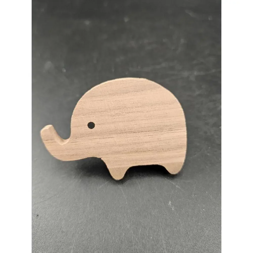 Set of 4 Walnut Animal Wall Hooks Safari Unfinished Eco‑Friendly Nursery Decor
